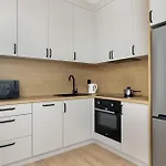 Modern With Parking And Balcony Near The Center By Renters Apartment