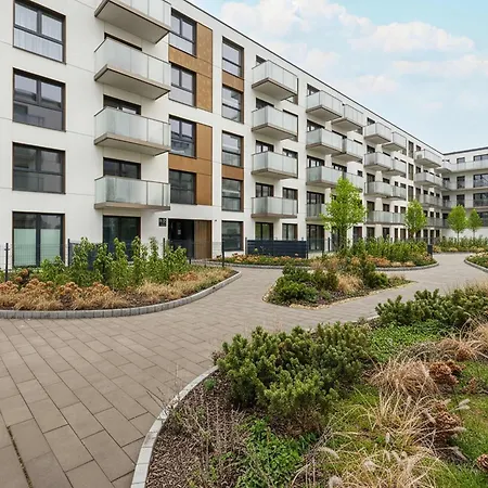 Modern With Parking And Balcony Near The Center By Renters דירה *