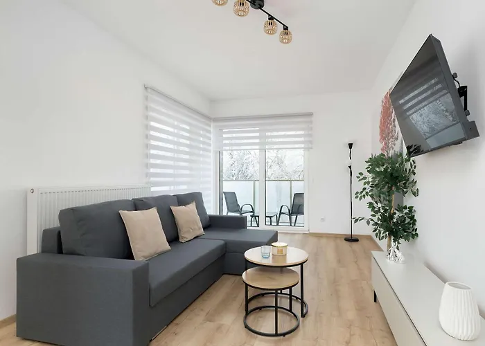 Modern With Parking And Balcony Near The Center By Renters * קטוביץ