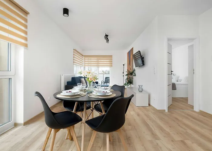 Modern With Parking And Balcony Near The Center By Renters קטוביץ