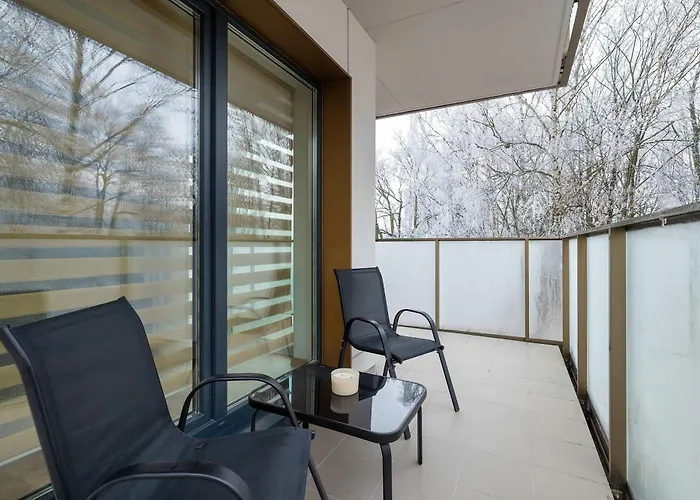 Modern With Parking And Balcony Near The Center By Renters *